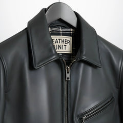 close up of collar and zipper on men's black leather rider jacket by Leather Unit.