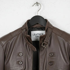 close up of collar and chest button detail on men's brown leather jacket by Leather Unit.